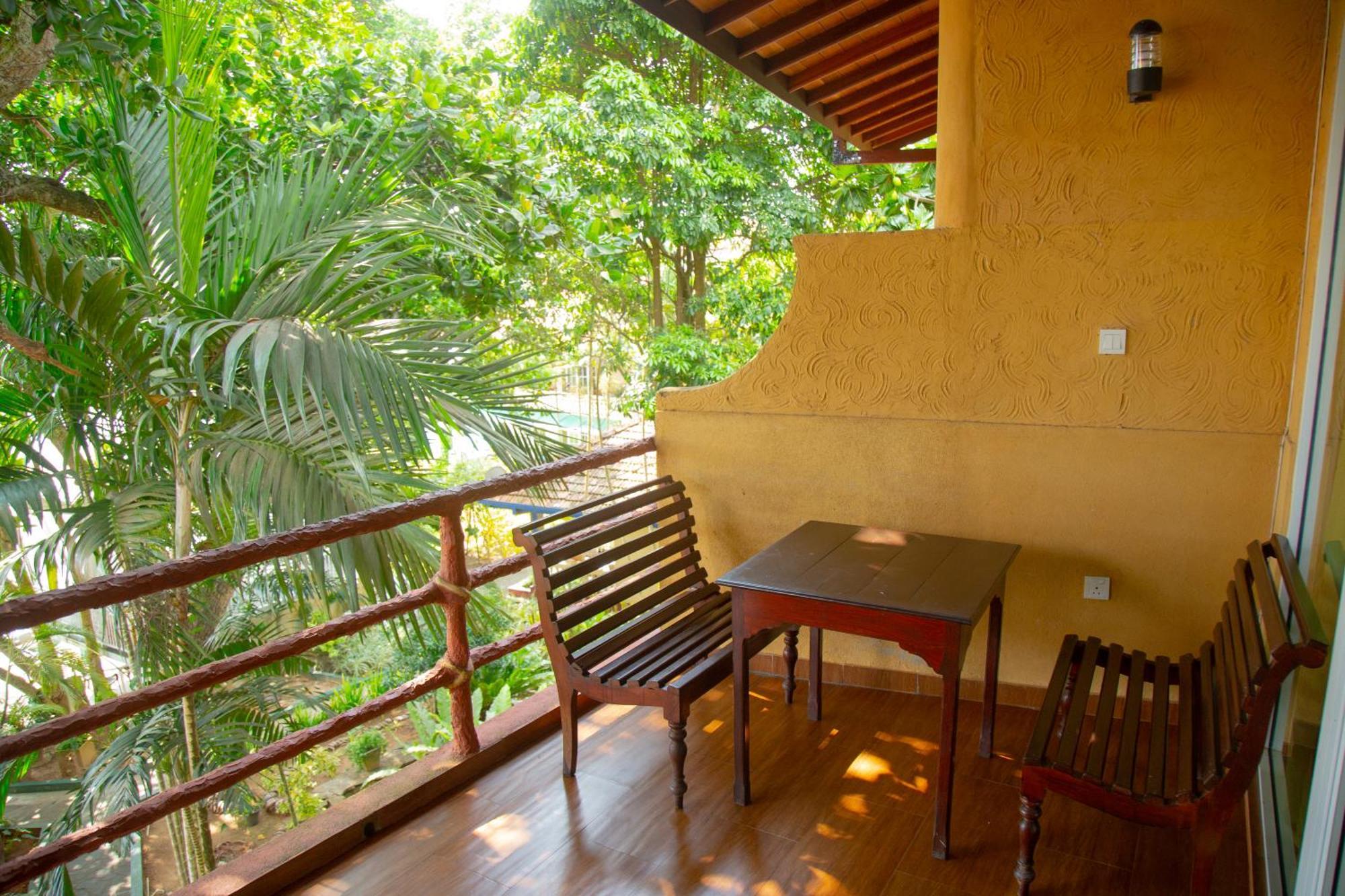 Laluna Ayurveda Resort Bentota Exterior photo